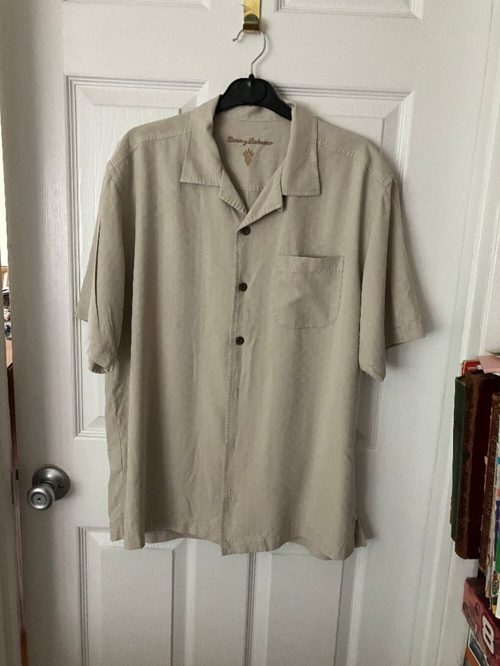 TOMMY BAHAMA Men's Shirt Silk Light Grey color Short slvs Size M/M